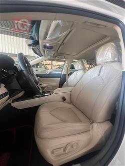 تۆیۆتا کامری